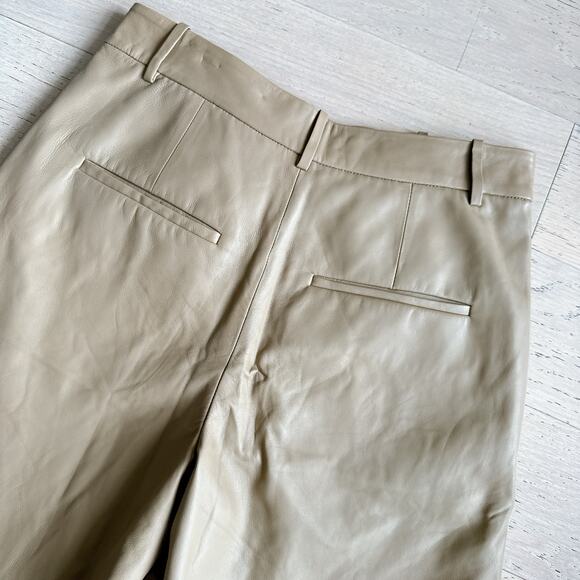 VINCE -NWT- $895 High-rise Leather Bermuda Shorts Tan Neutral | 6 - Picture 9 of 12